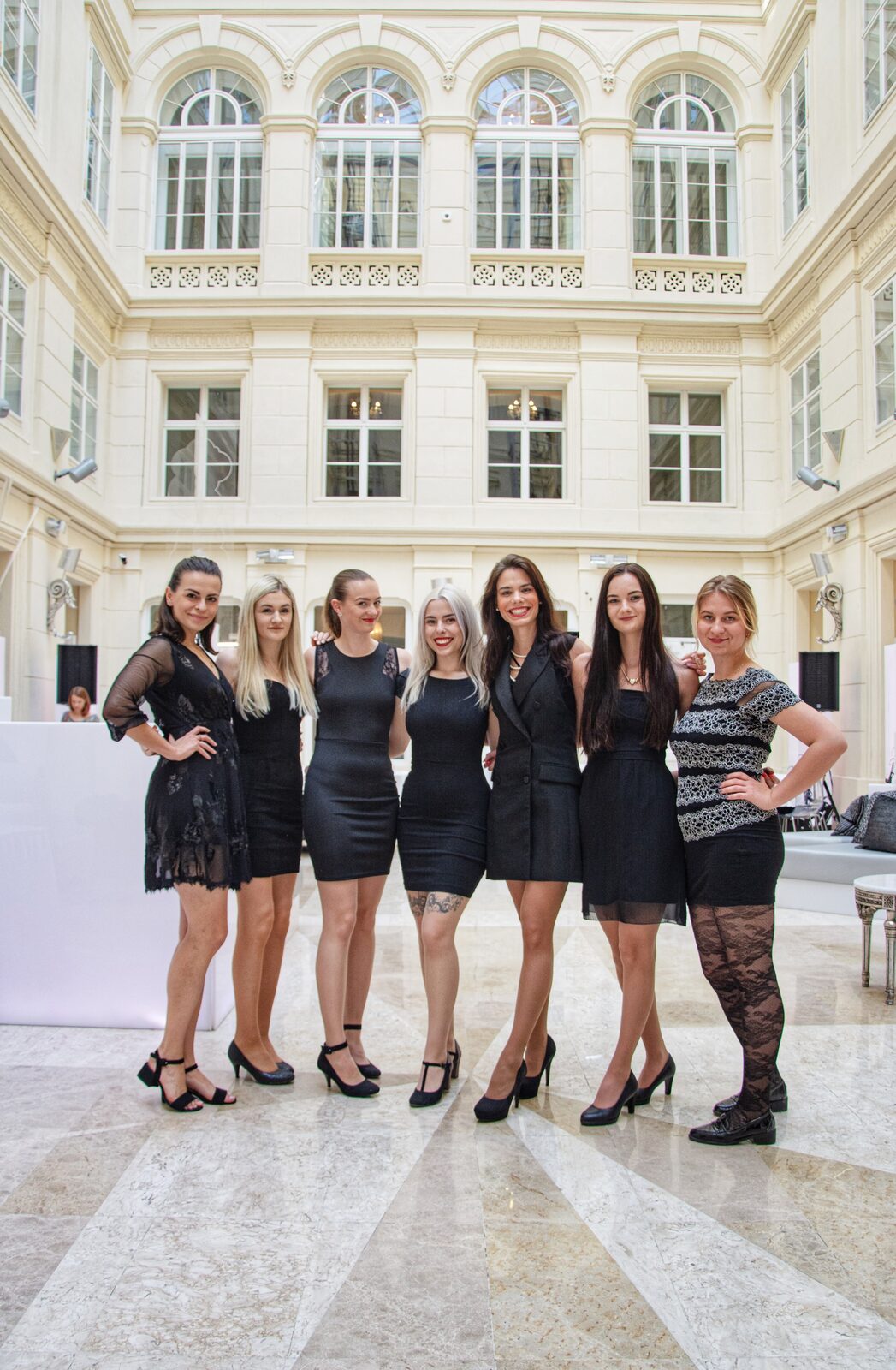 Tým hostesek GoodLadies na firemní akci